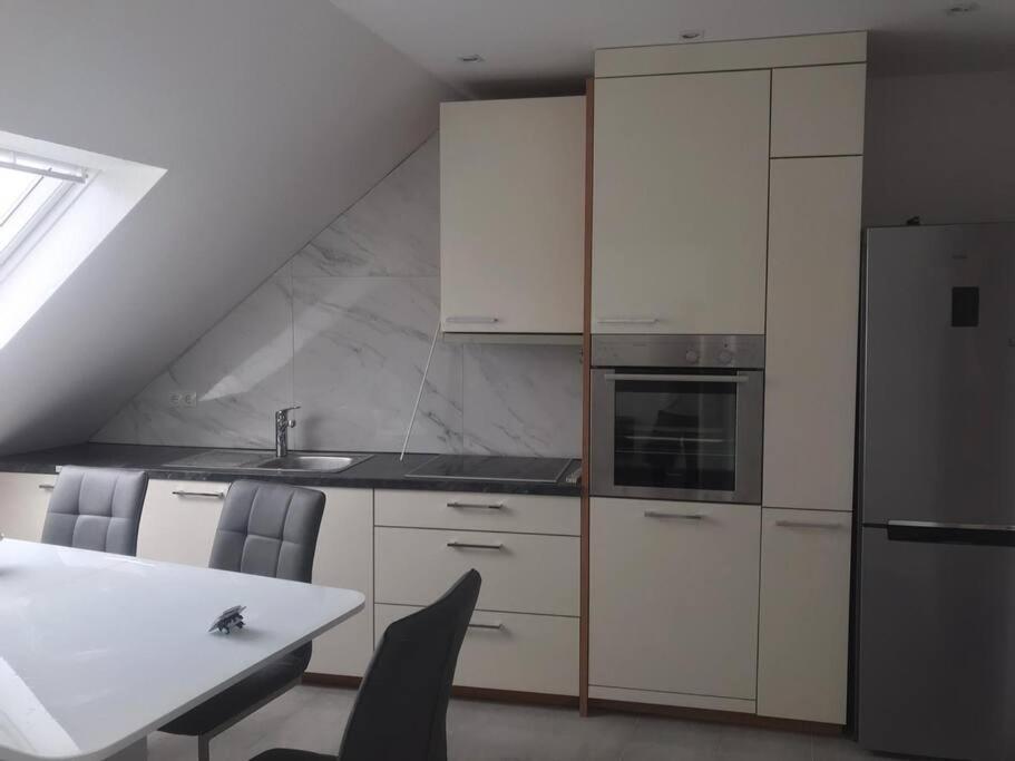 B01 Apartment Between Cologne & Bonn With Nature Access Troisdorf Exterior foto